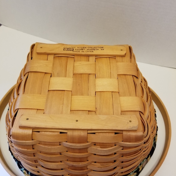 Country Woven Collection GRAND Basket - Picture 3 of 6